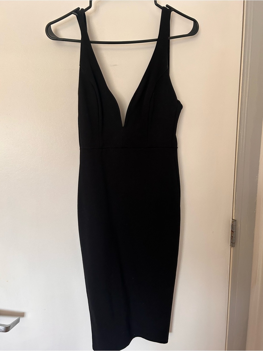 Lulu's Black Plunge Midi Dress